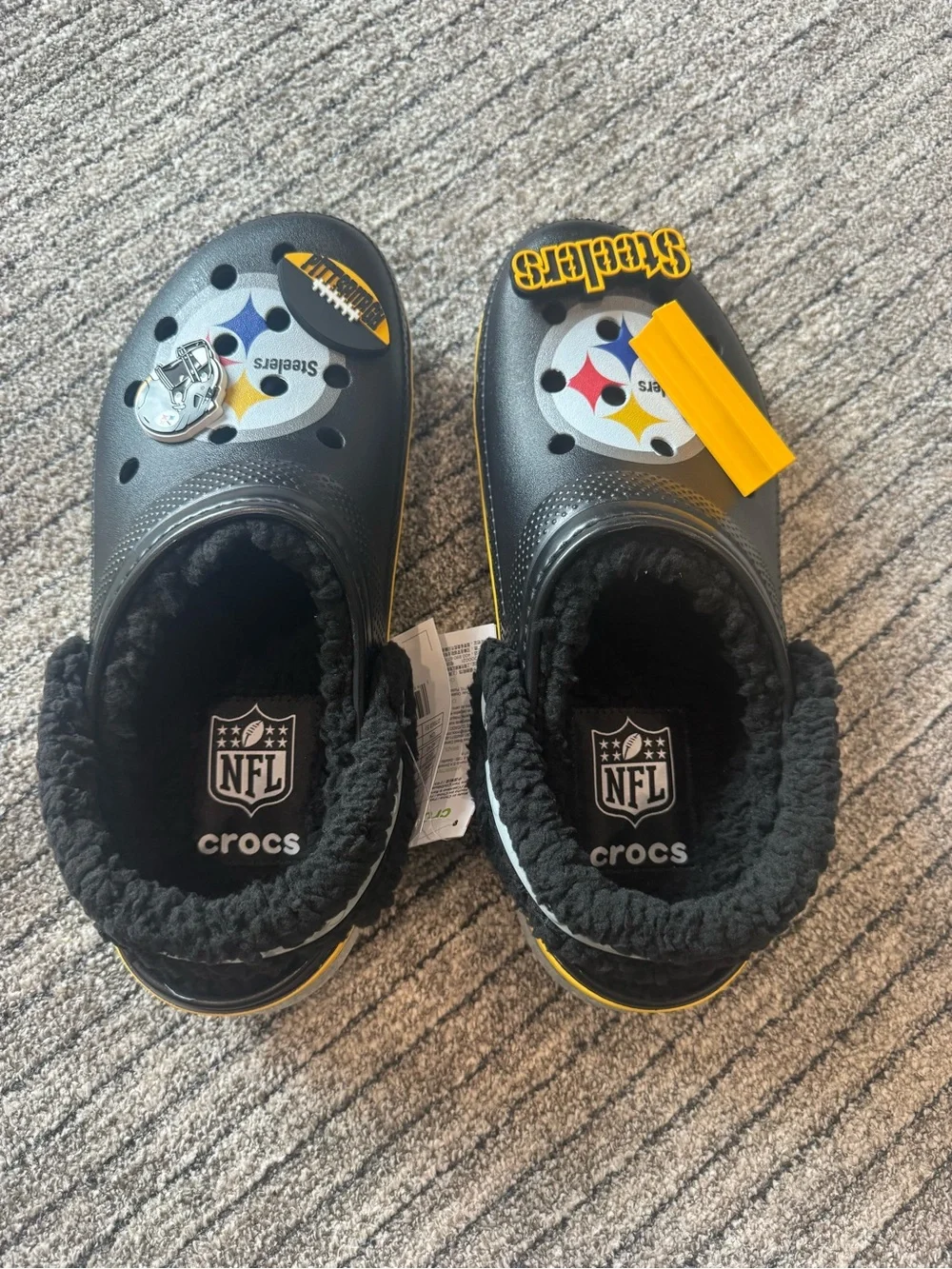 Crocs NFL Pittsburgh Steelers Black Fuzzy Clog size M 9